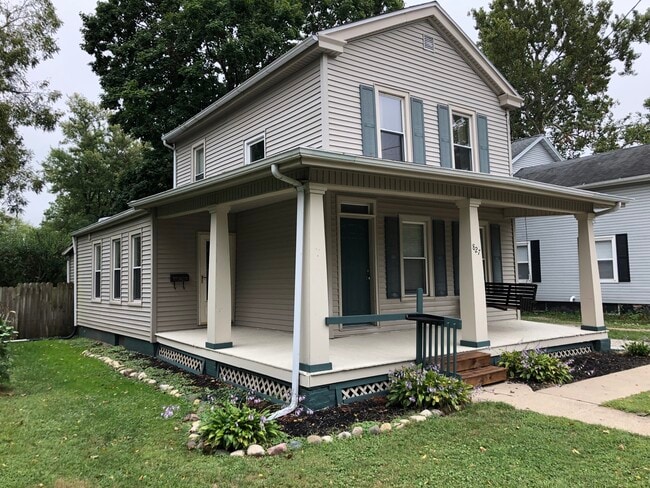 Building Photo - 827 S 1st St