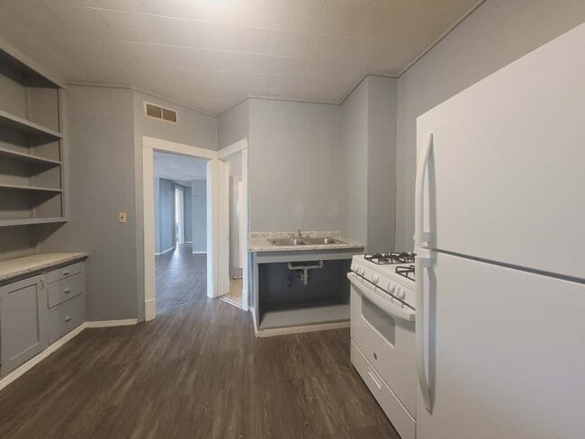 Foto del edificio - 424 1/2 N Wheeler Ave