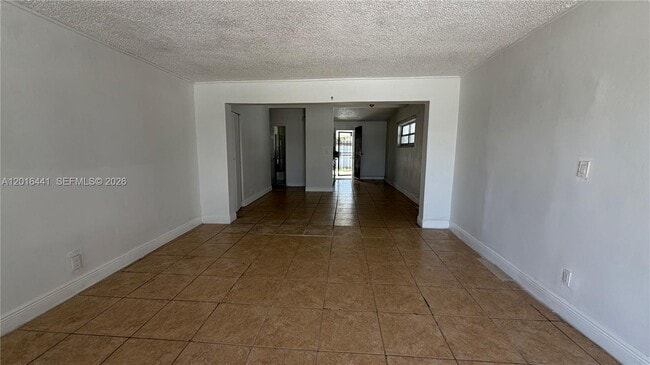 Foto del edificio - 2230 Service Rd
