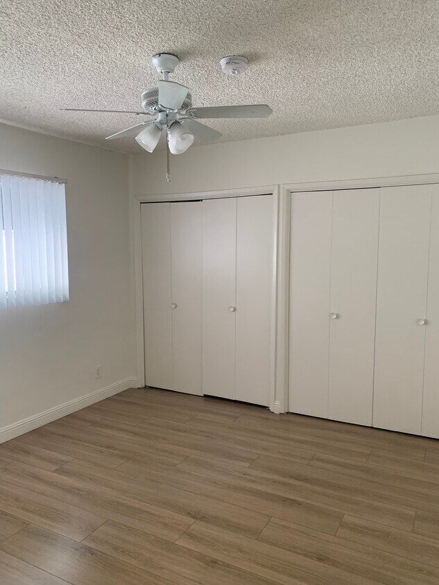 Foto principal - 17830 Magnolia Blvd