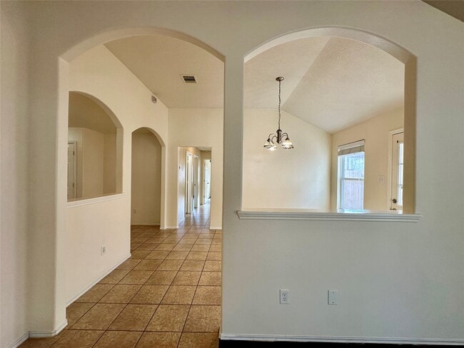 Building Photo - 7271 Caracara Dr