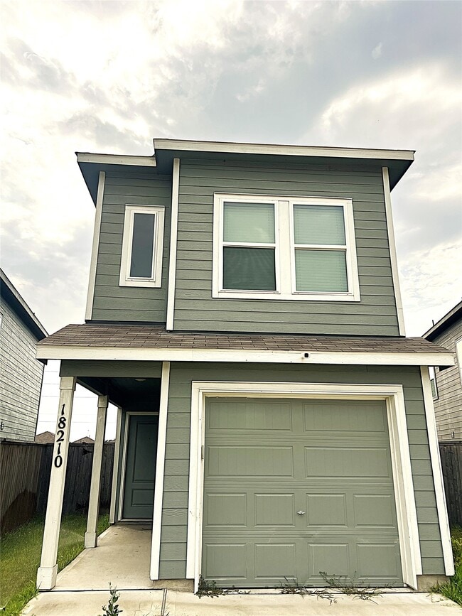 Building Photo - 18210 Via Aurelia Dr