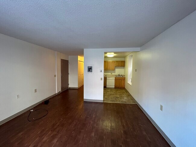 Building Photo - 79 Westland Ave