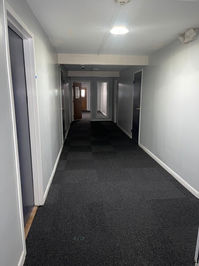 Building Photo - 55 David Ter