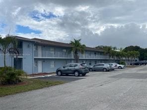 Primary Photo - 617 Ixoria Ave