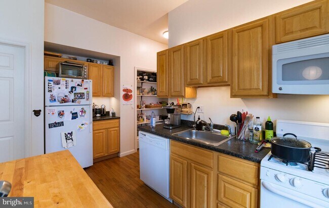 Foto del edificio - 4813 Walton Ave