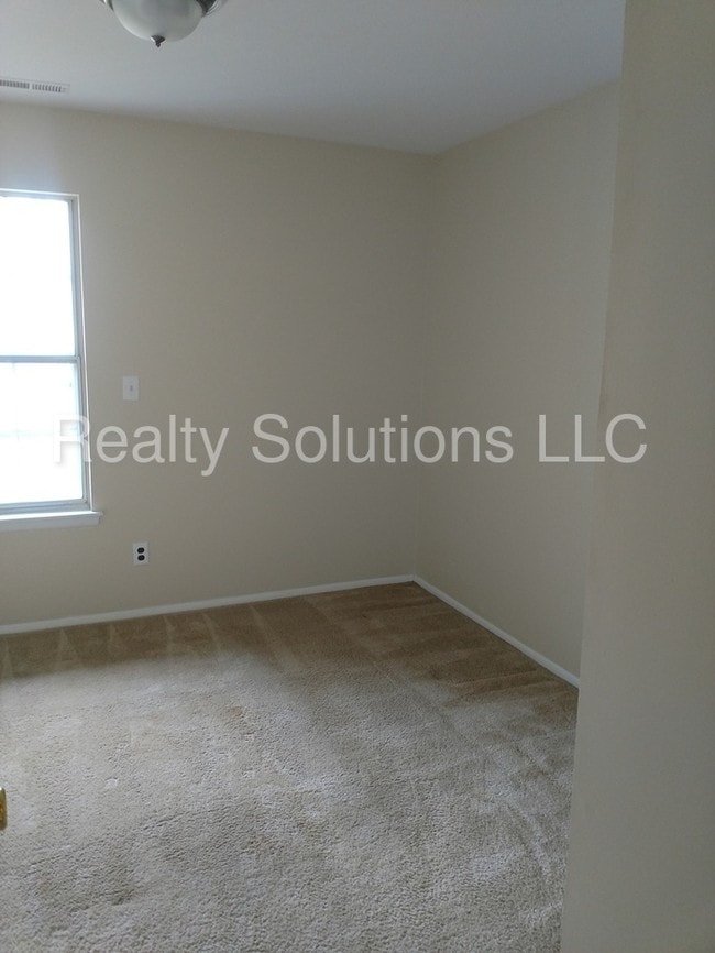 Building Photo - 378 Delancey Pl