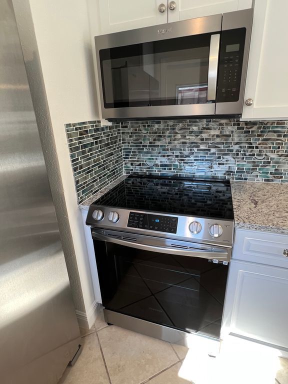 Foto del edificio - 710 Bayou Ave