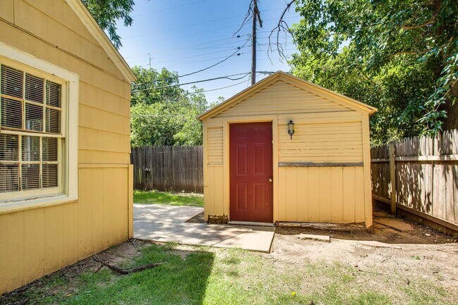 Foto del edificio - Pre Leasing for June 2026! 3/1 in Tech Terrace!