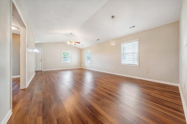 Foto del edificio - 720 Tennessee St