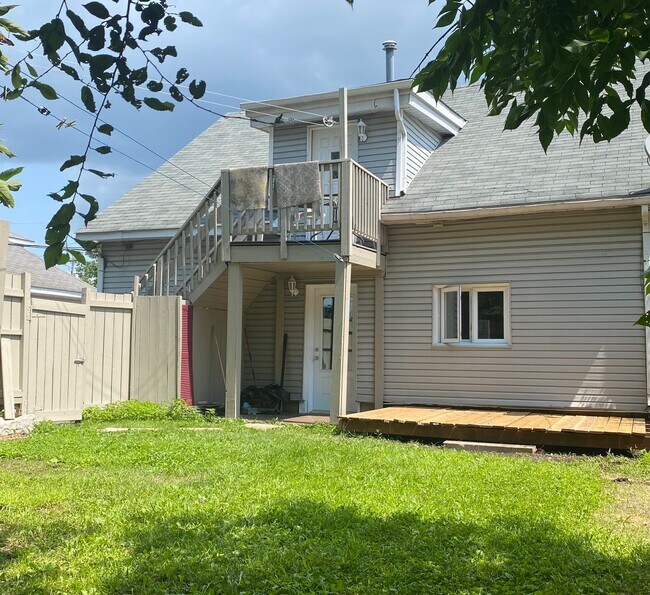 Building Photo - 44 Rue Cousineau