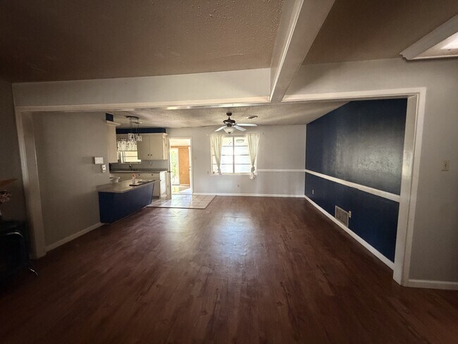Building Photo - 5534 18th St