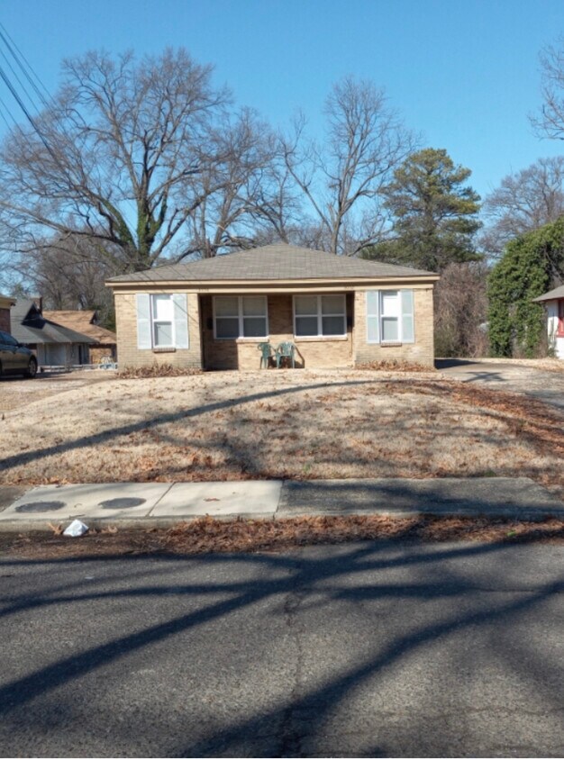 Primary Photo - 3050 Carnes Ave