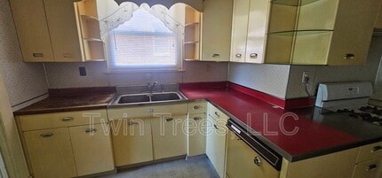 Building Photo - 5953 Gospel St Building Photo - 5953 Gospel St