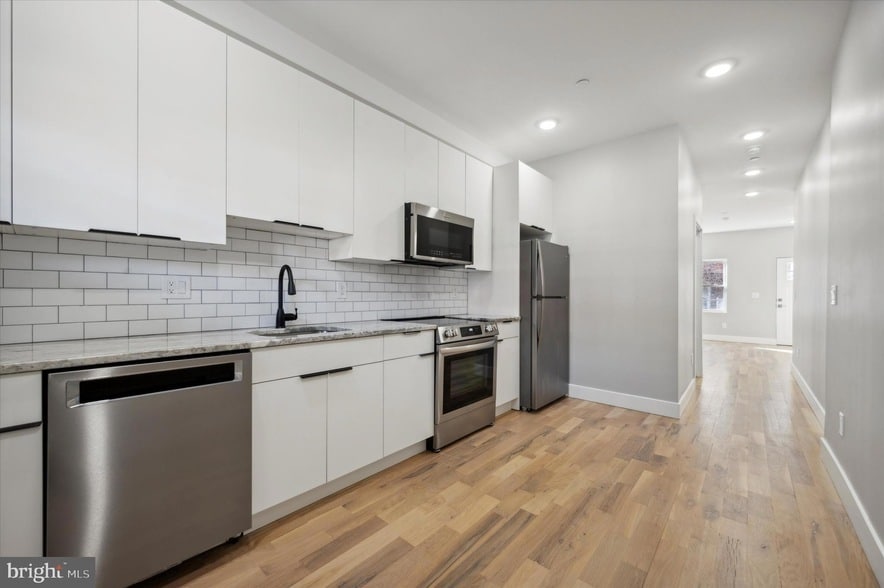 Foto principal - 5412 Delancey St