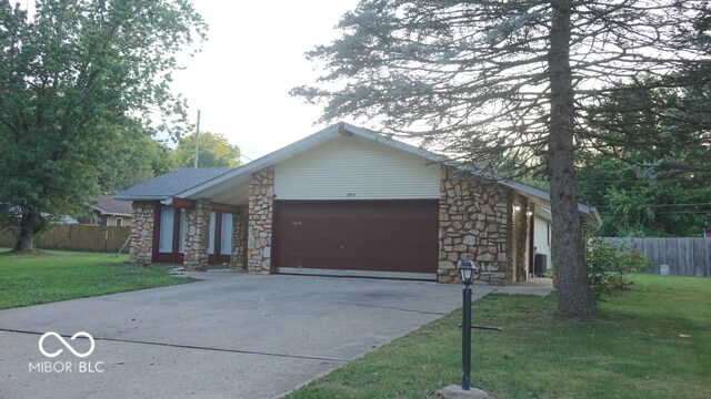 Building Photo - 2405 S Wisteria Ln