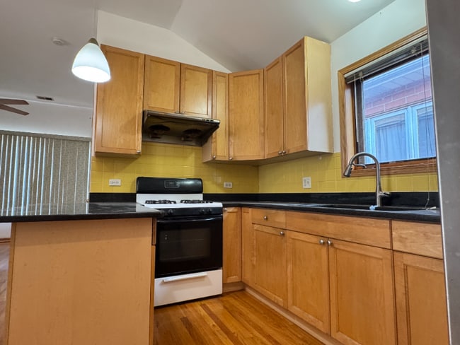 Foto del edificio - 3714 S Hermitage Ave