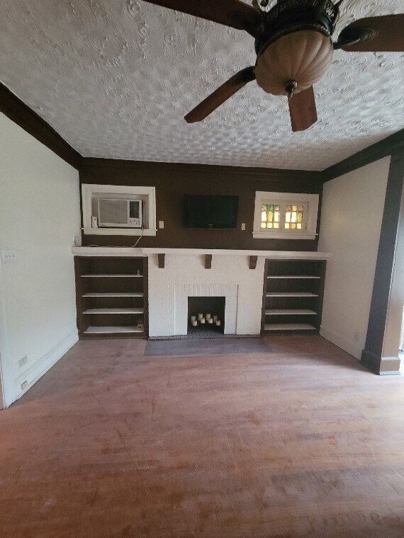 Foto del edificio - 6829 S Cornell Ave