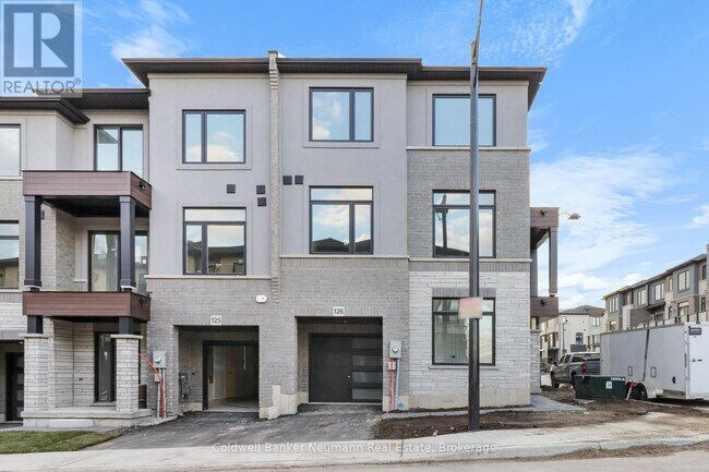 Building Photo - 155 Equestrian Way