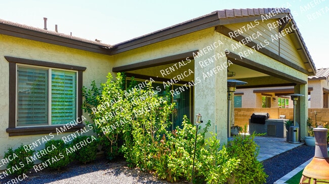 Foto del edificio - 248 E Desert Broom Dr