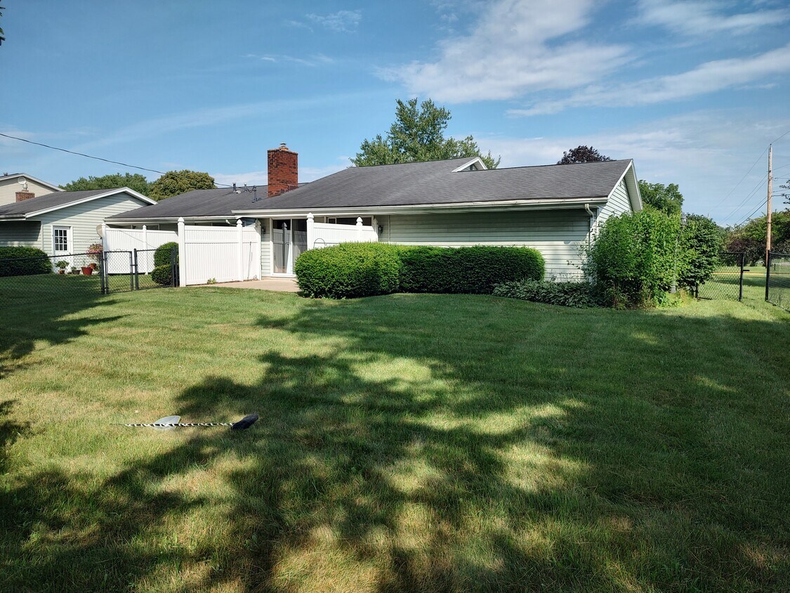 Private Fenced backyard - 247 Otterbein Dr