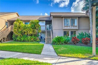 Building Photo - 233 NE Edgewater Dr