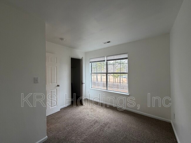 Foto del edificio - 30 Terri Sue Ct