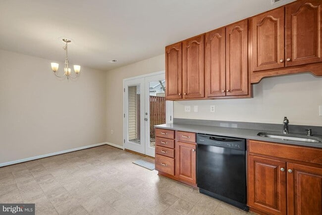Building Photo - 3271 Westdale Ct