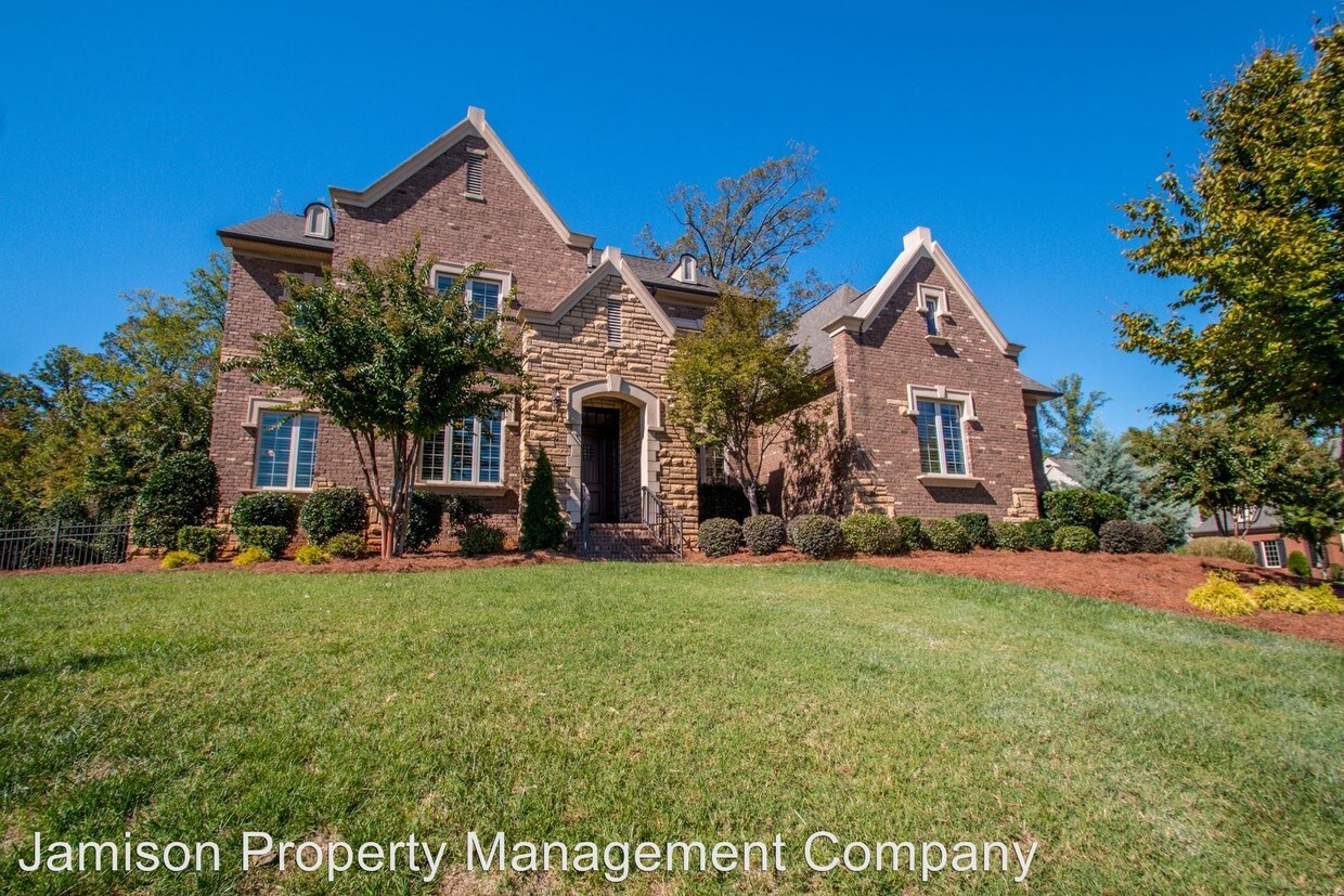 2463 Christenbury Hall Ct NW, Concord, NC 28027 House Rental in