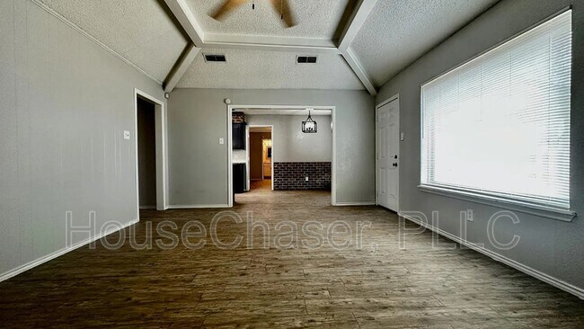 Foto del edificio - 611 Ironton Ave