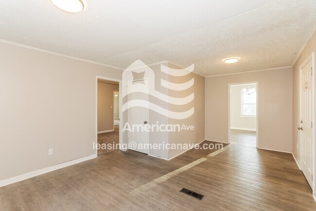 Foto del edificio - 652 Lorraine Dr