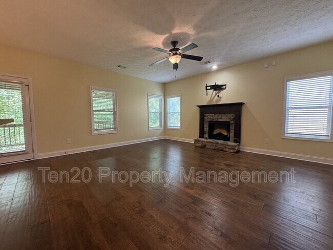 Foto del edificio - 7471 Coppice Dr