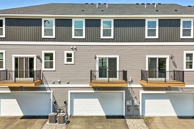 Building Photo - 1541 Traverse Ln