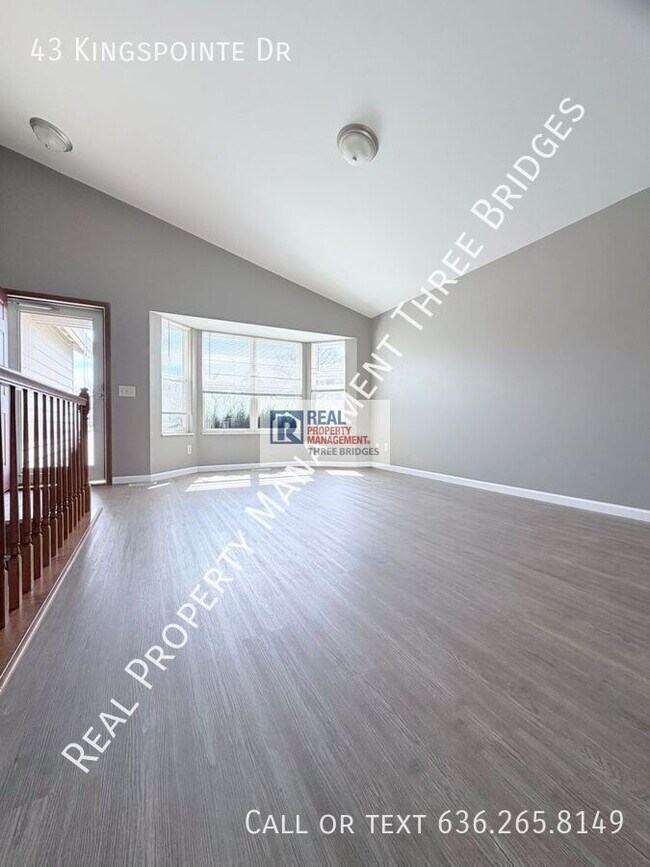 Foto del edificio - 43 Kingspointe Dr