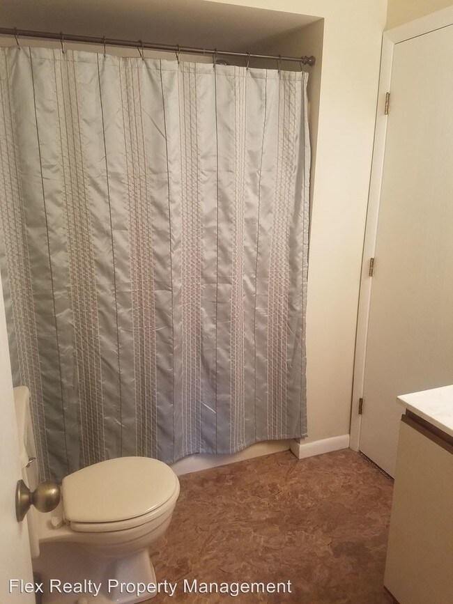 Foto del edificio - 1132 Bernath Pky