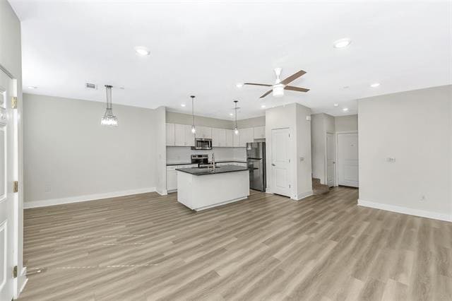 Building Photo - 3604 Aaron Pl