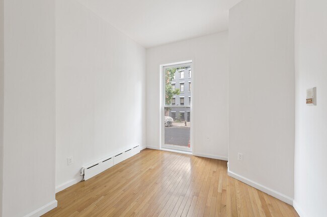 Building Photo - 179 Carlton Ave