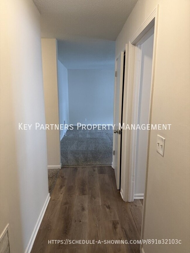 Foto del edificio - 8831 Glenwood St