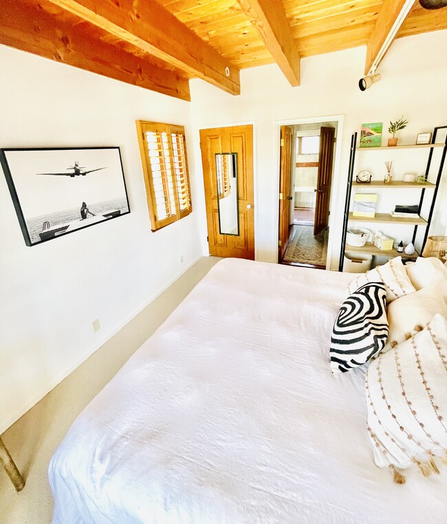 Main floor br King - 245 26th St