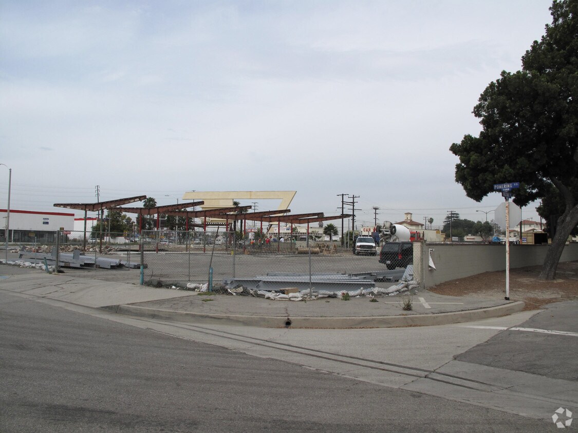 Building Photo - 7411 Firestone Pl