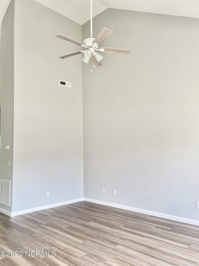 Building Photo - 1139 Brownlea Dr