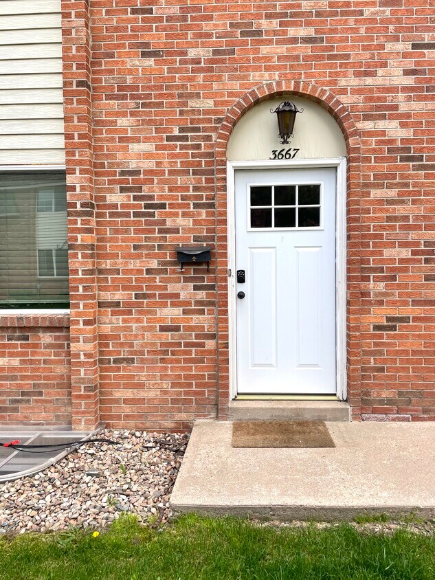 Primary Photo - 3667 W Union Ave
