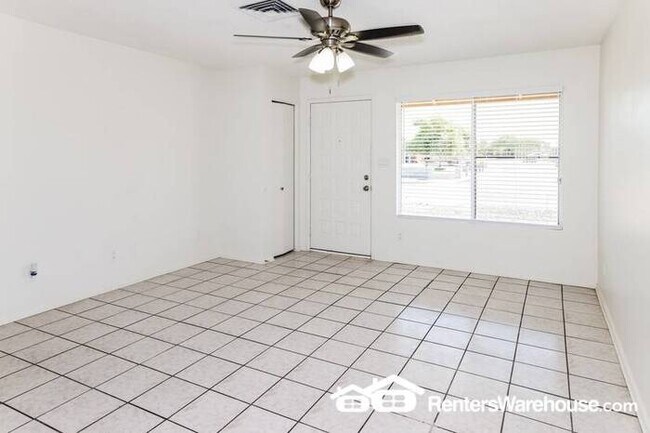 Foto del edificio - 4 Bedroom Peoria home
