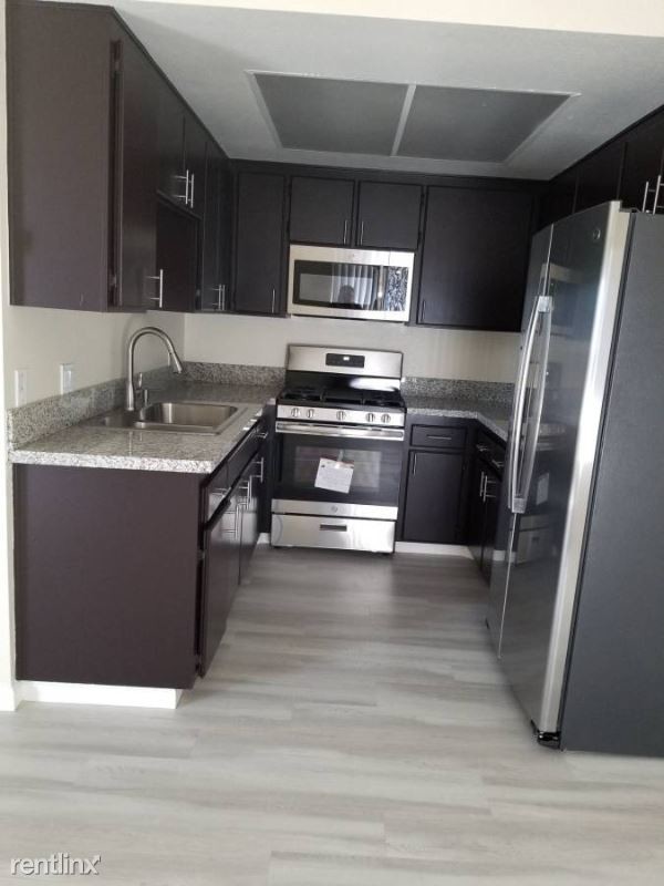Foto del edificio - 2 br, 2 bath Apartment - 2240 Morley St