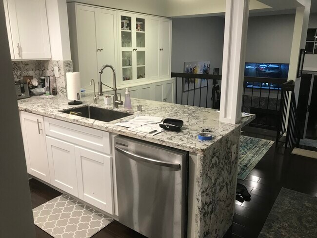 Foto del edificio - 8734 Spring Canyon Dr