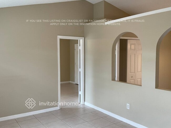 Foto del edificio - 1164 St Tropez Ct