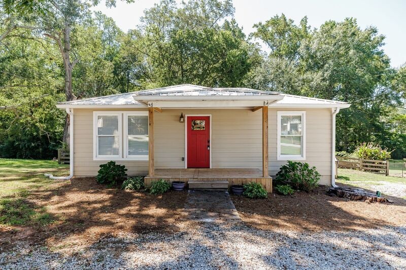 Primary Photo - 269 Park Dr