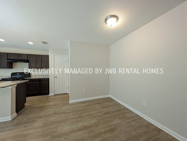 Building Photo - 8715 Samona Dr W