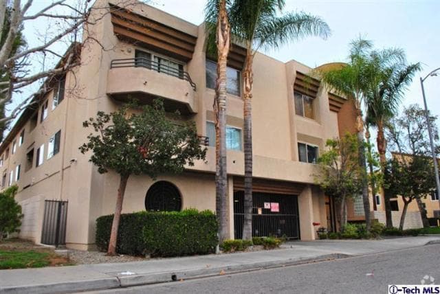 Building Photo - 15455 Sherman Way
