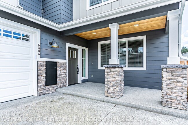 Building Photo - 4 br, 3 bath House - 6806 165th St Ct E